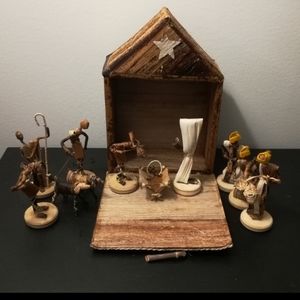 Hademade banana leaf manger from Kenya